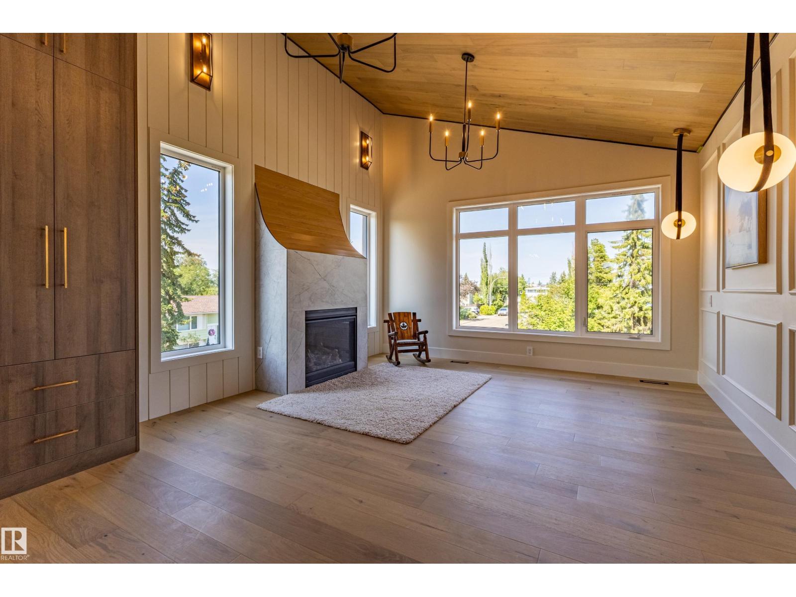 4142 122 ST NW - 35