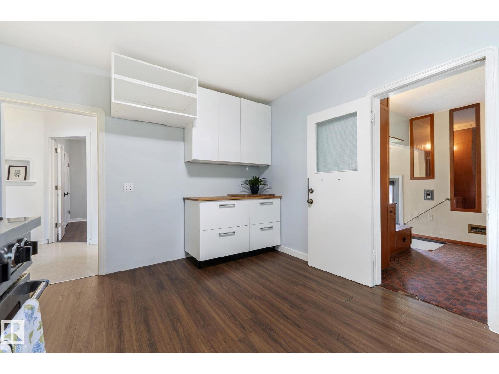 11903 125 ST NW - 14