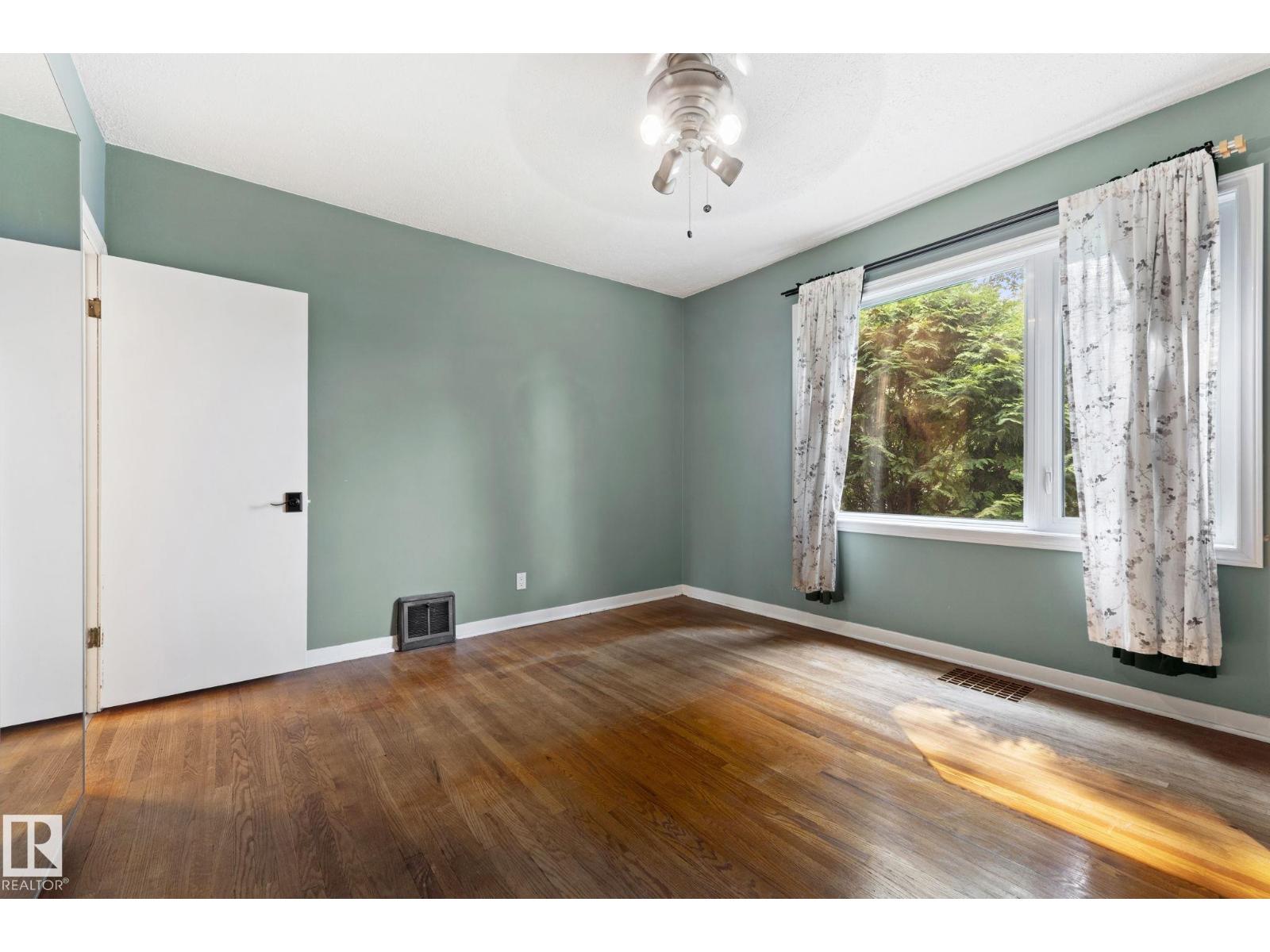 11903 125 ST NW - 22