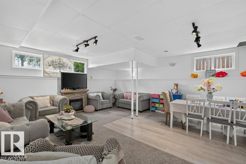 12219 89 ST NW - 38