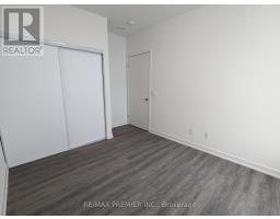 811 - 6 David Eyer Road, Richmond Hill, ON L4S0N5 Photo 10