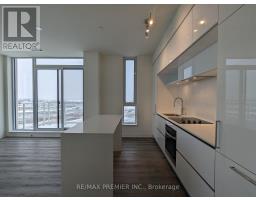 811 - 6 David Eyer Road, Richmond Hill, ON L4S0N5 Photo 6