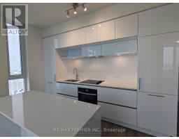 811 - 6 David Eyer Road, Richmond Hill, ON L4S0N5 Photo 7