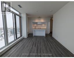 811 - 6 David Eyer Road, Richmond Hill, ON L4S0N5 Photo 9