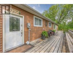 Primary Bedroom - 9205 Mckinnon Road, Essa, ON L3W0V9 Photo 11