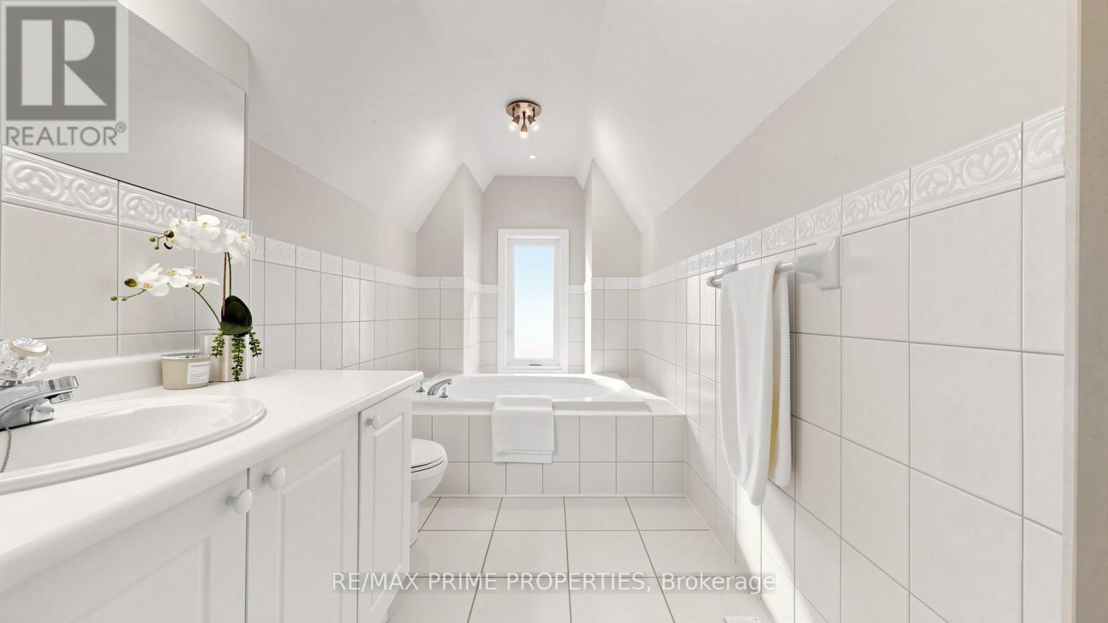 105 SETTLEMENT PARK AVENUE - Image 33