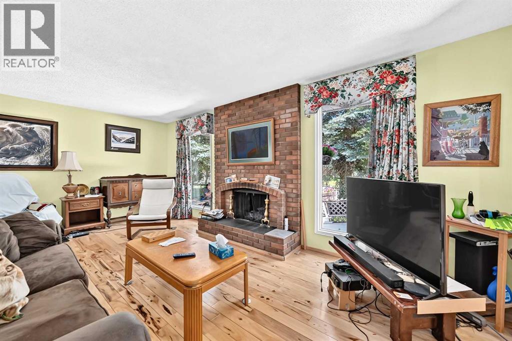 350 Silver Ridge Crescent NW, Silver Springs, Calgary photo 3