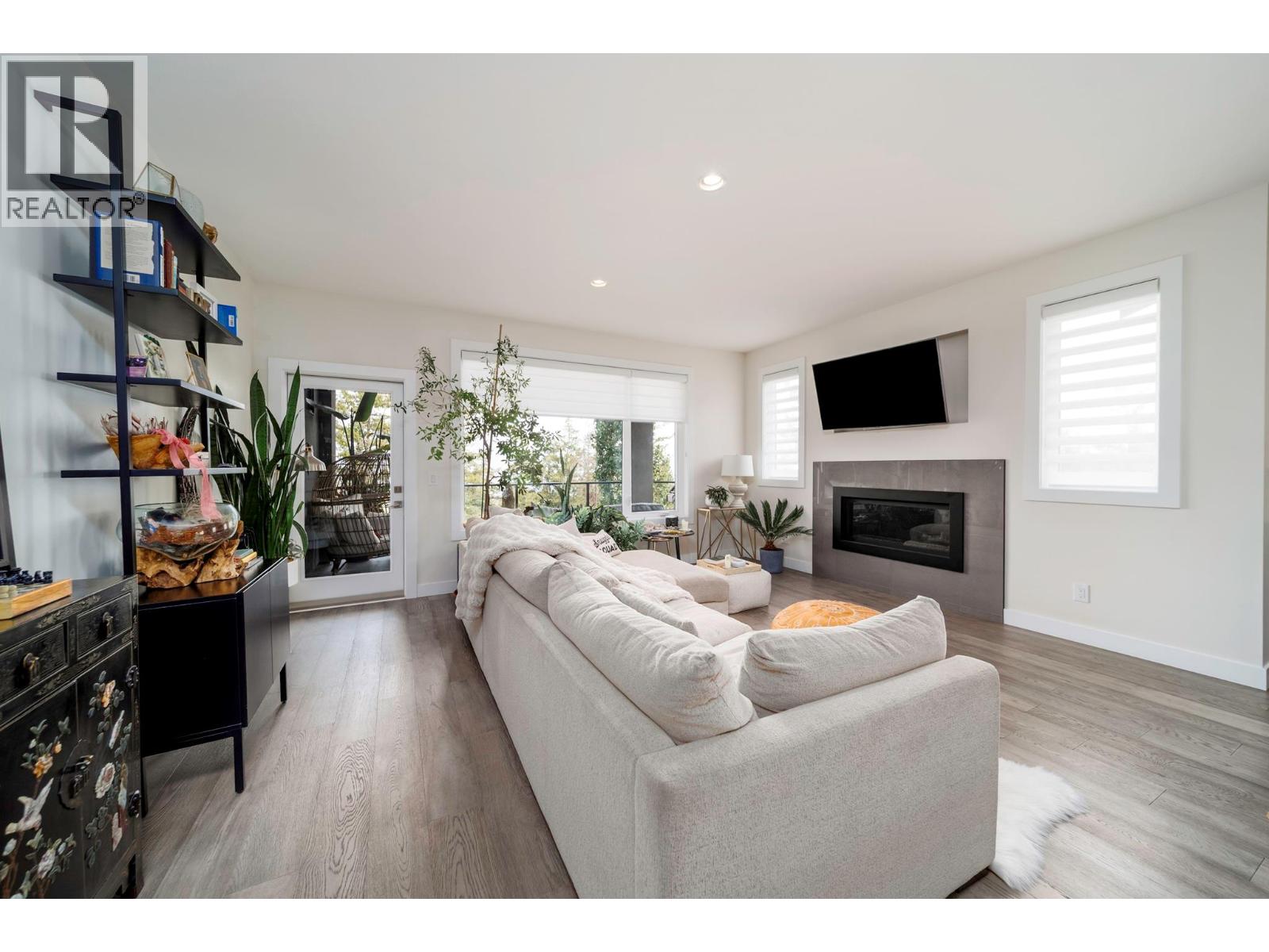 2 1349 Rocky Point Drive, Kelowna