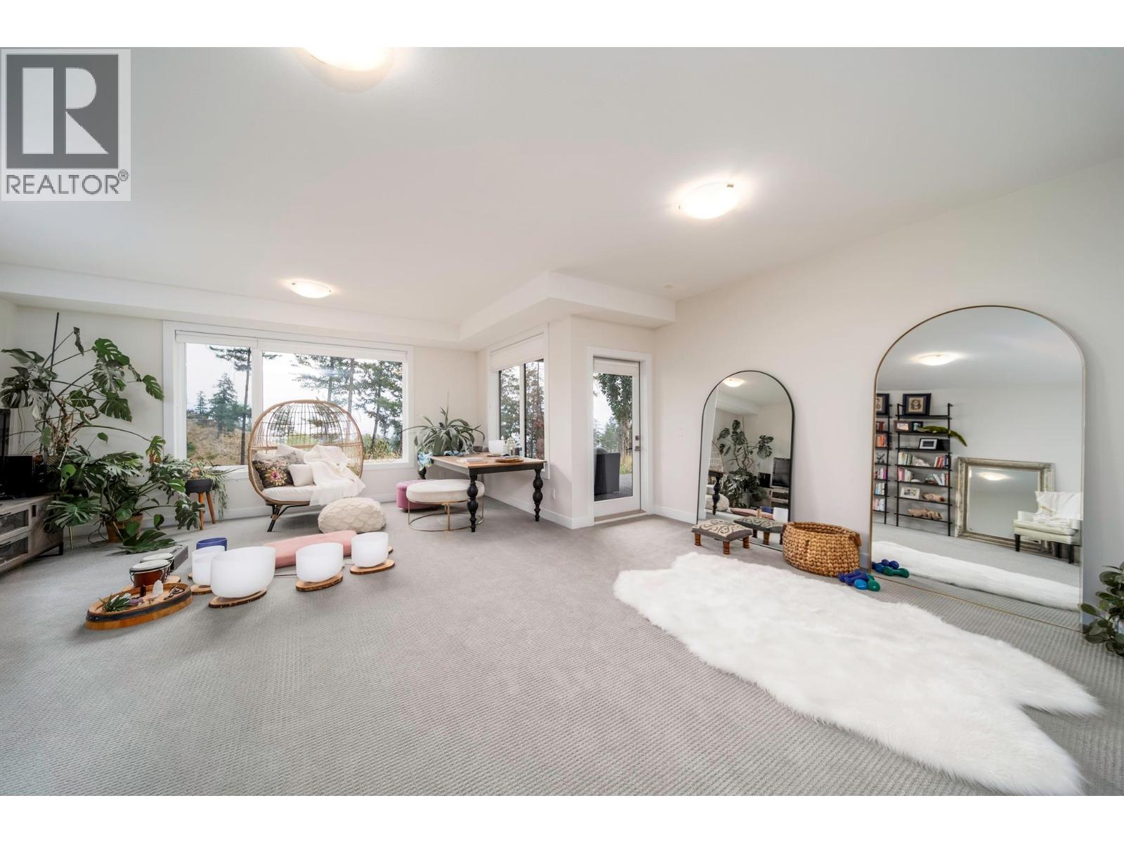 2 1349 Rocky Point Drive, Kelowna