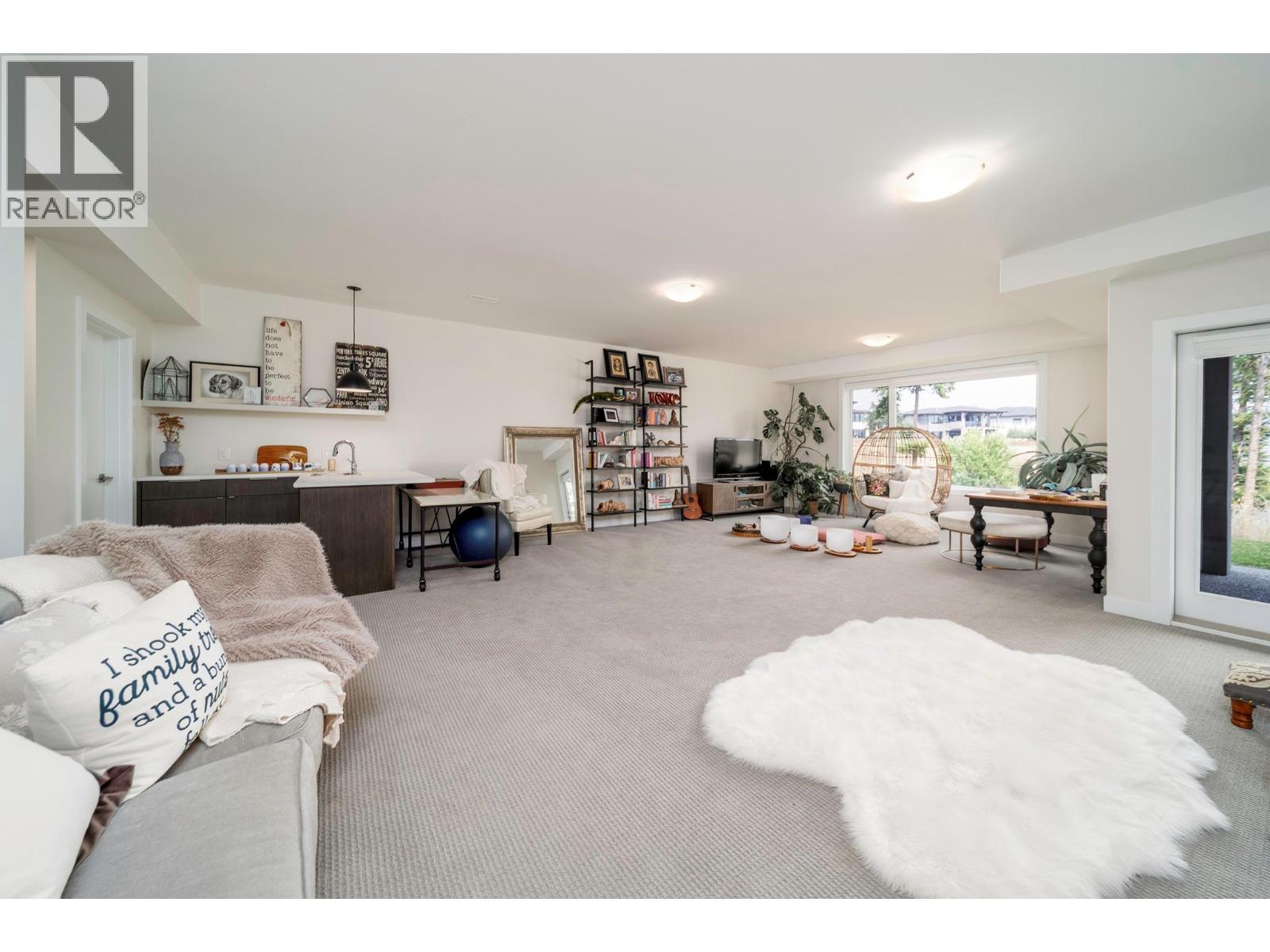 2 1349 Rocky Point Drive, Kelowna
