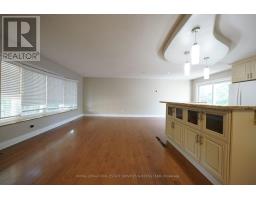 1195 Holton Heights Drive, Oakville, ON L6H2E6 Photo 11