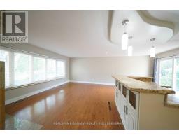1195 Holton Heights Drive, Oakville, ON L6H2E6 Photo 8