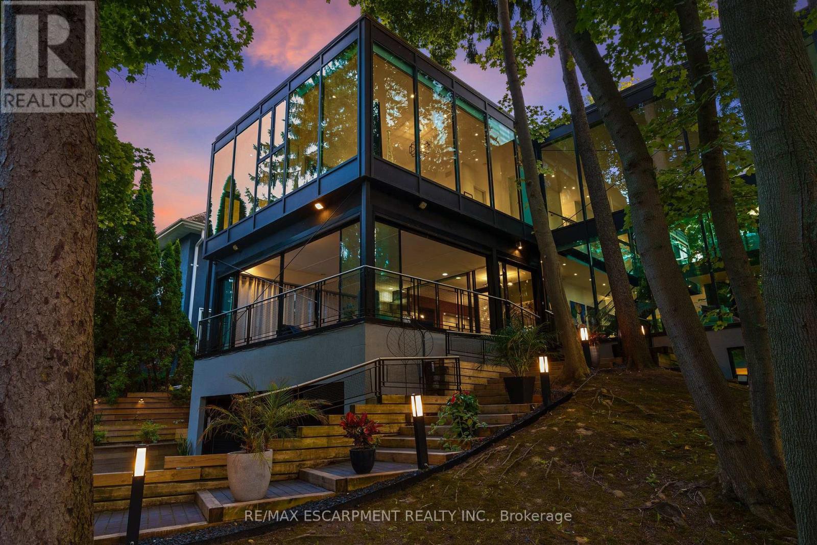 Photo of 54 RAYMAR Place