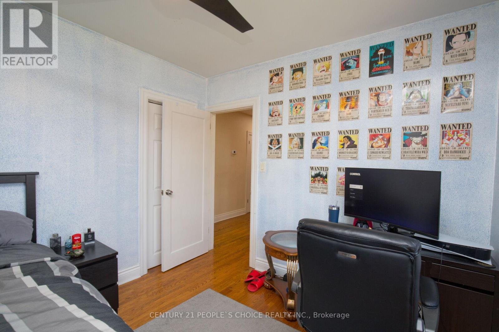 50 JEFFCOAT DRIVE - 34