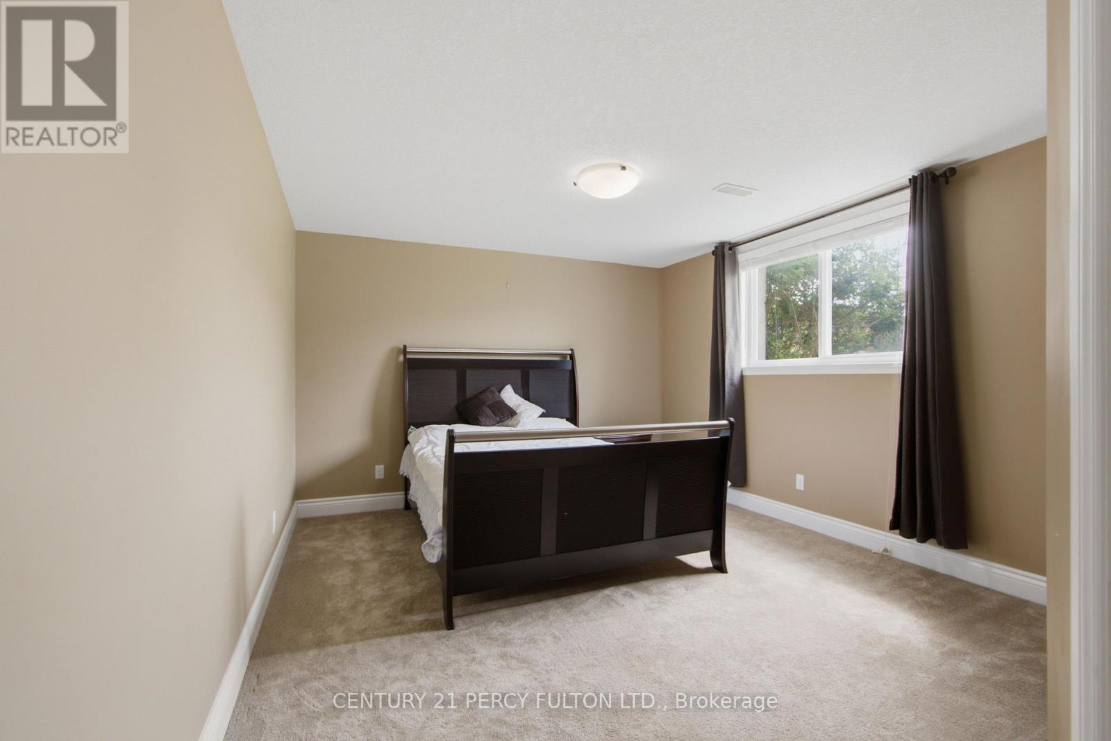 28 FREEDOM CRESCENT - 28