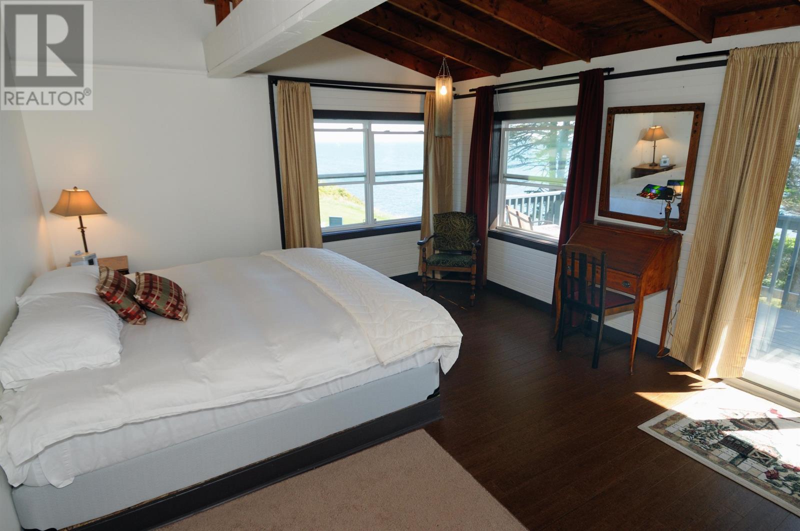 11561 Shore Road - Image 43
