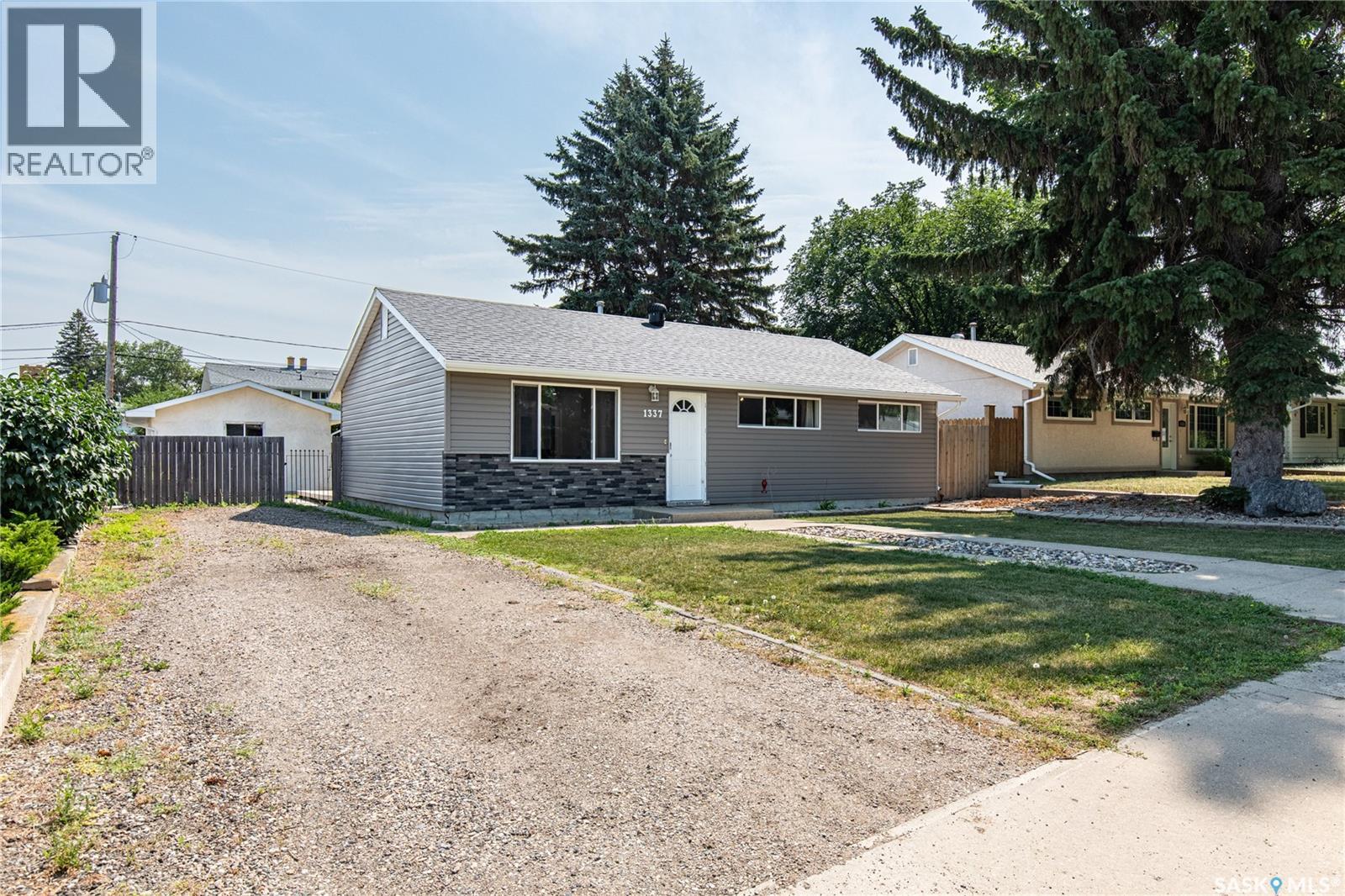 1337 7th AVENUE NW - 4