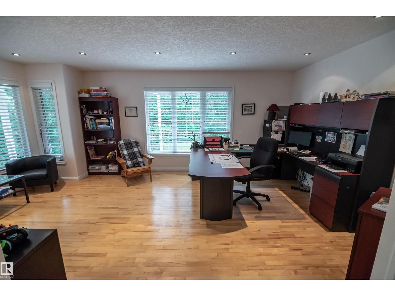 5631 49 ST - Image 6