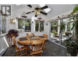 1572 Larchberry Way, Gibsons, BC V0N1V5 Photo 13