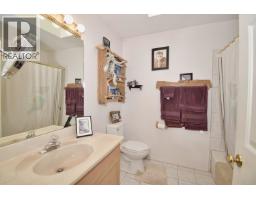 1572 Larchberry Way, Gibsons, BC V0N1V5 Photo 21