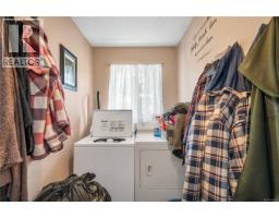 515 Oak Pl, Campbell River, BC V9W5S2 Photo 14