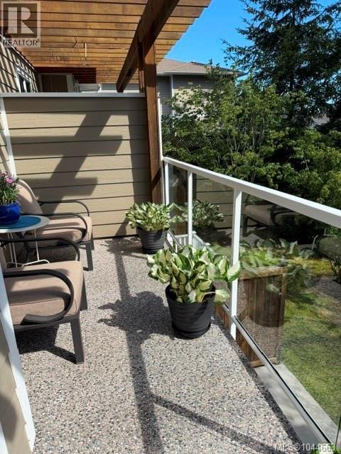 2 1649 Lloyd Place, View Royal
