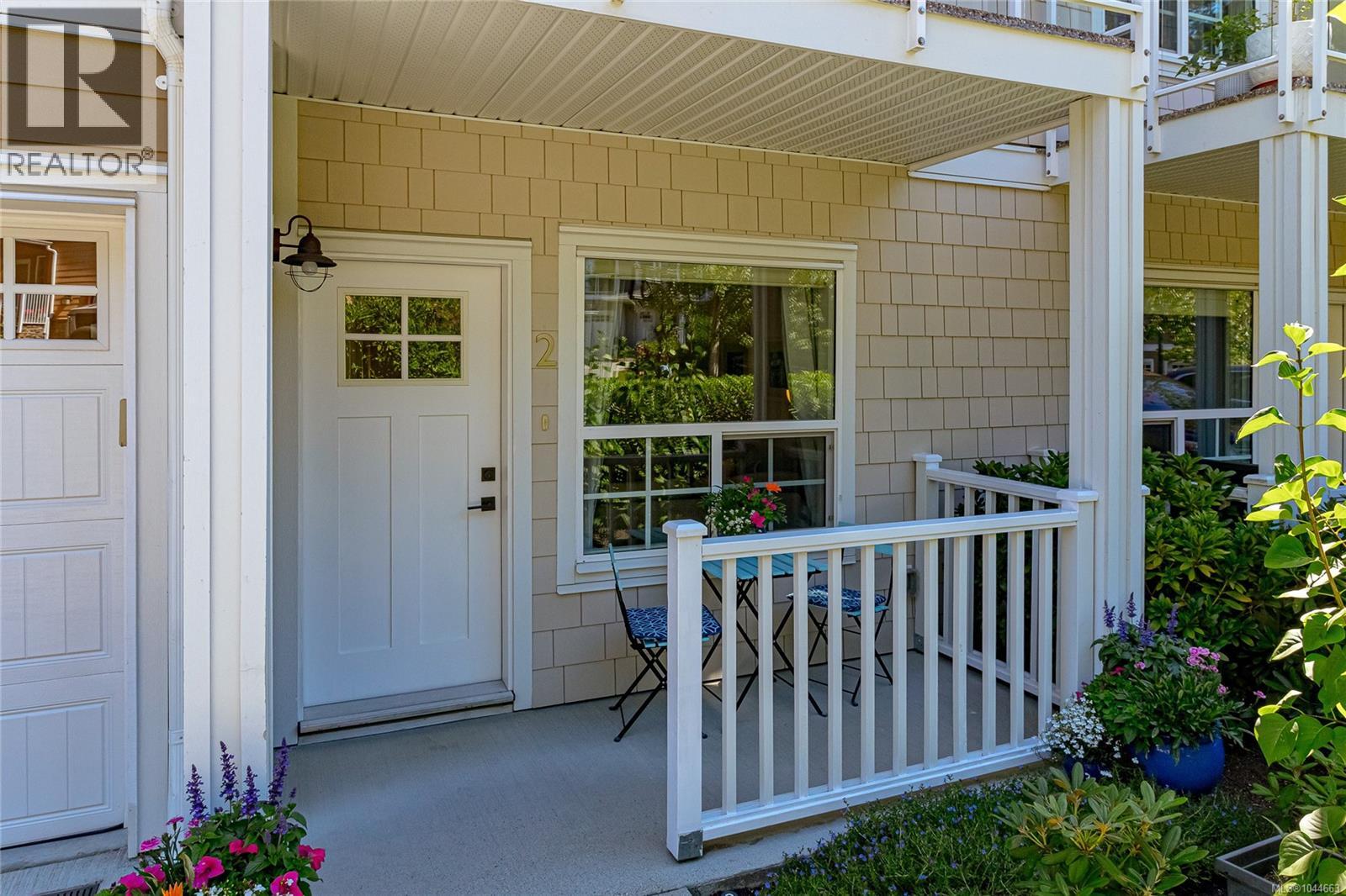 2 1649 Lloyd Place, View Royal