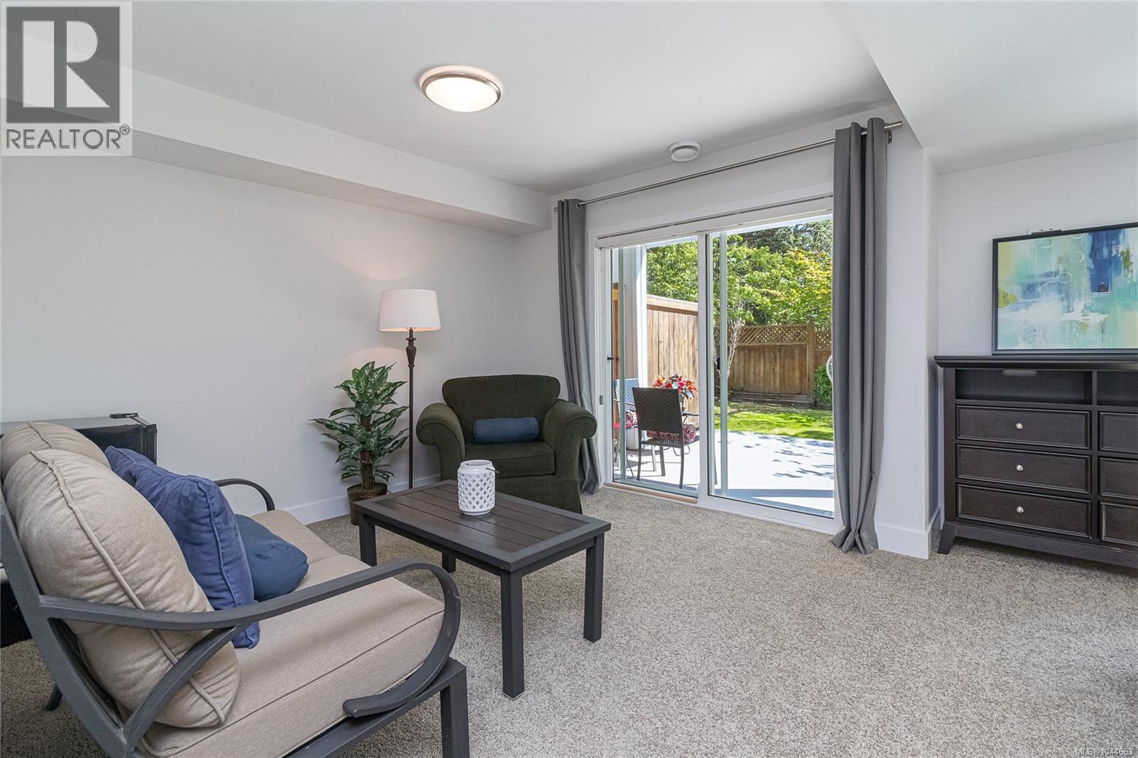 2 1649 Lloyd Place, View Royal