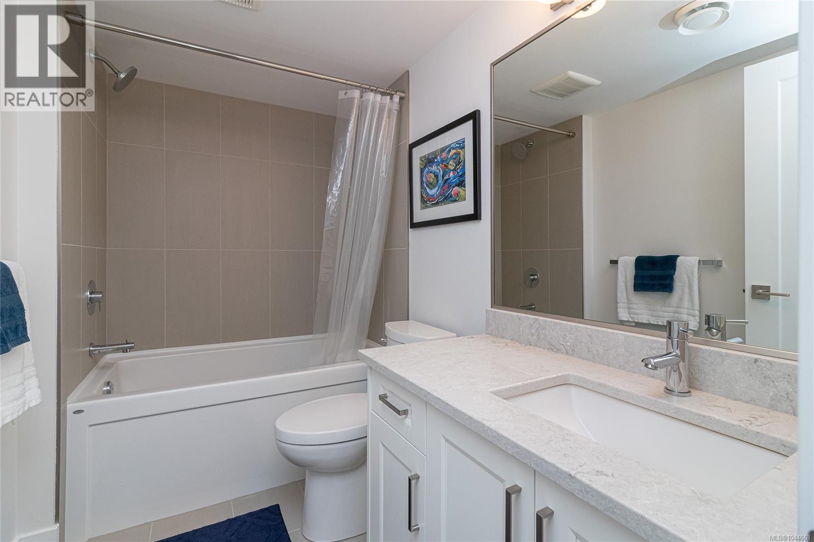 2 1649 Lloyd Place, View Royal