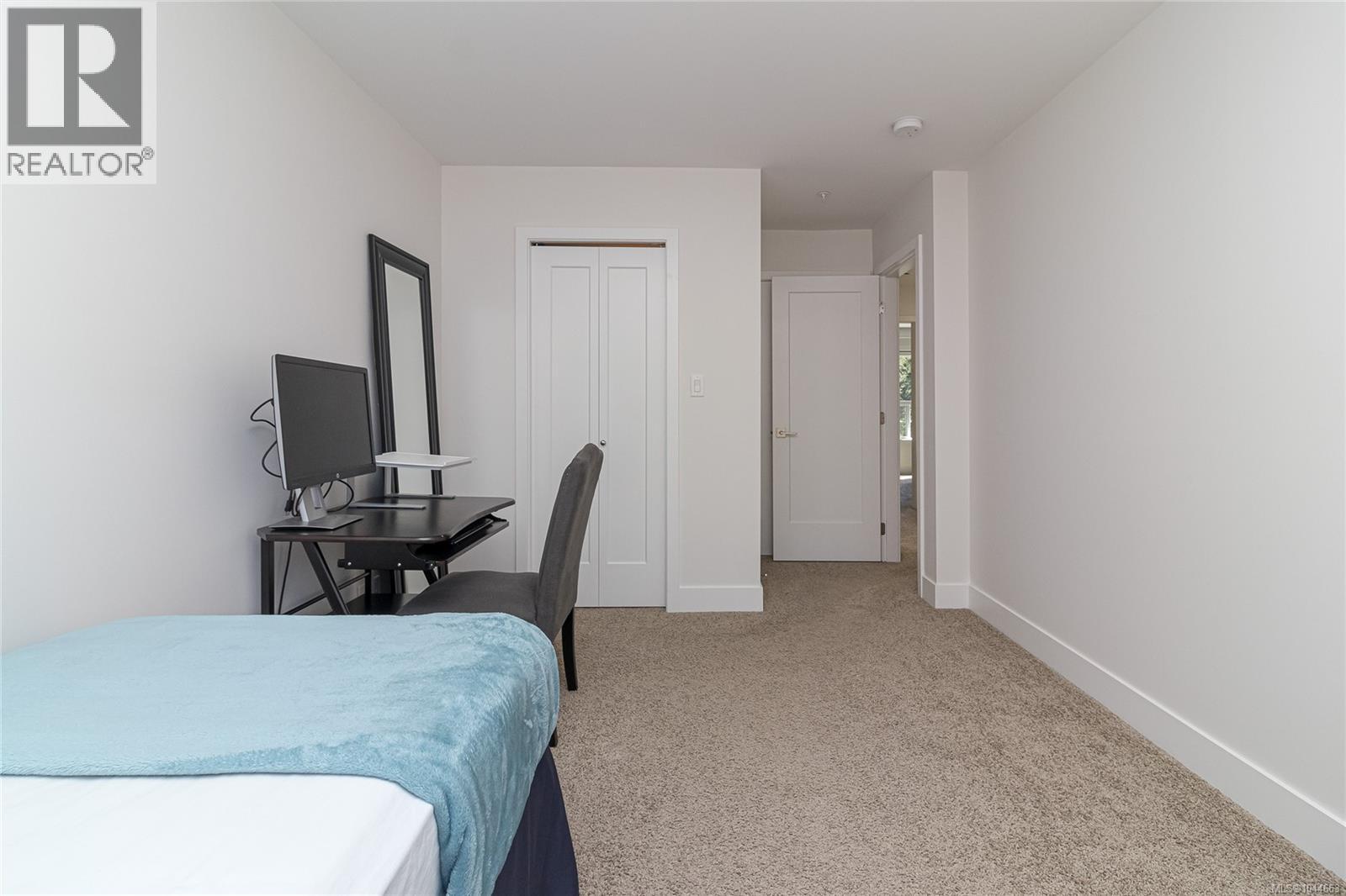 2 1649 Lloyd Place, View Royal