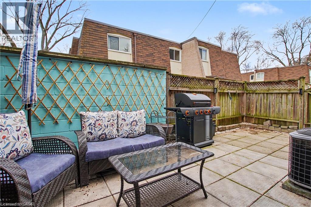 #4 661 FRANCIS Road - Image 22