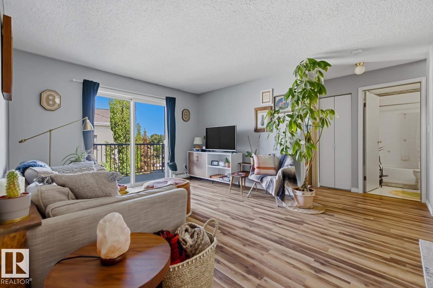 #428 2520 50 ST NW, Mill Woods Town Centre, Edmonton photo 1