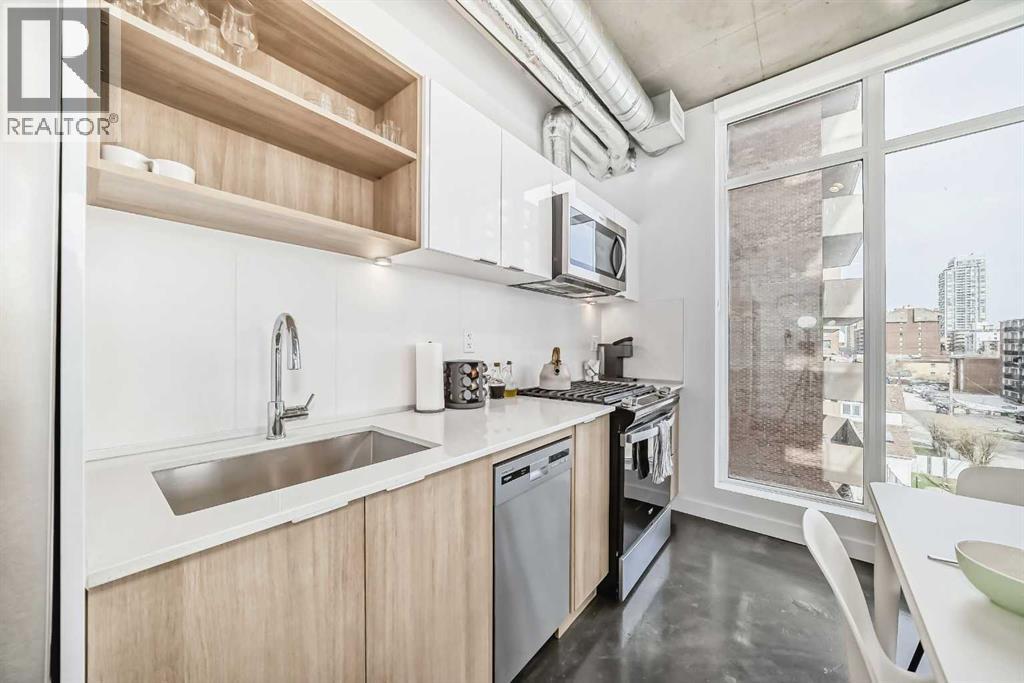 #302 1319 14 Avenue SW - 4