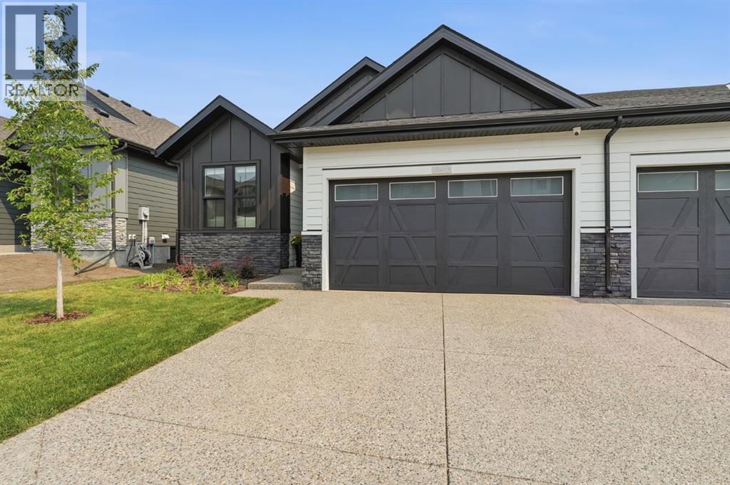 648 Shawnee Terrace SW, Shawnee Slopes, Calgary photo 1