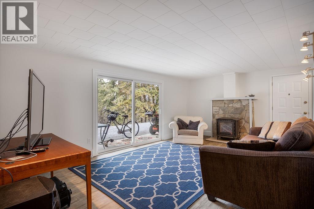  2527 Islandview Road, Blind Bay