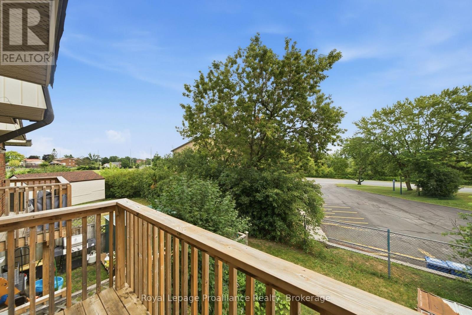 #H 11 PRINCE OF WALES DRIVE - 33