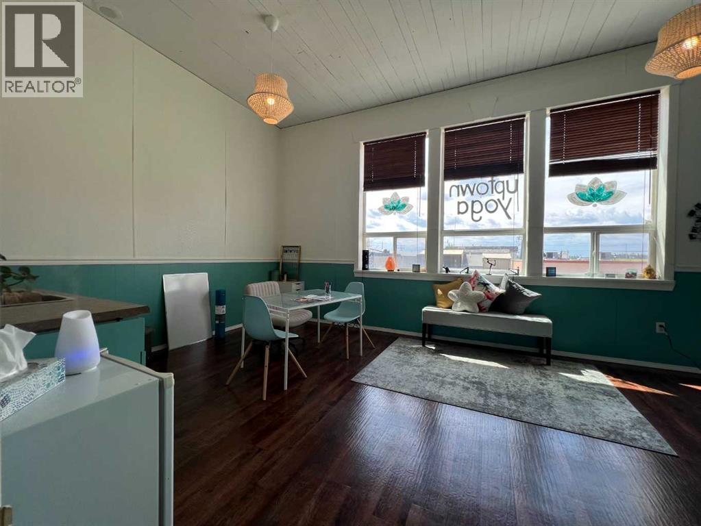 319 50 Street - Photo 8
