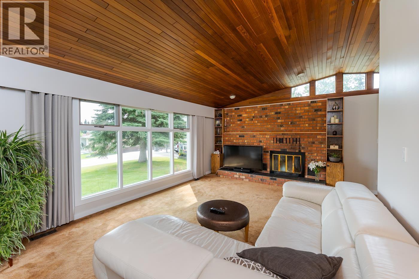8195 PRINCE EDWARD PLACE - 22