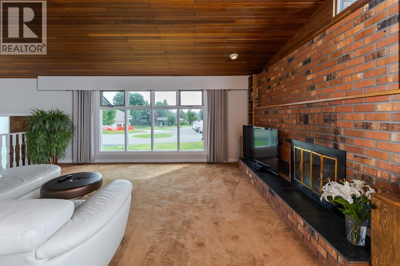 8195 PRINCE EDWARD PLACE, Prince George