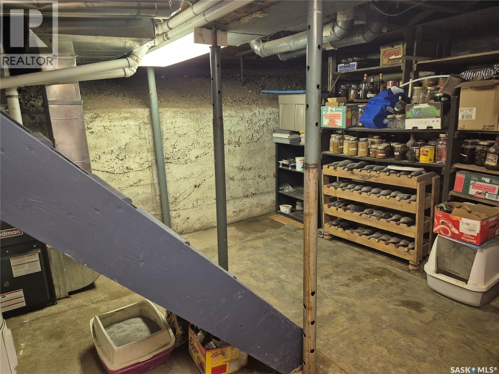 303 Edward STREET - Image 31