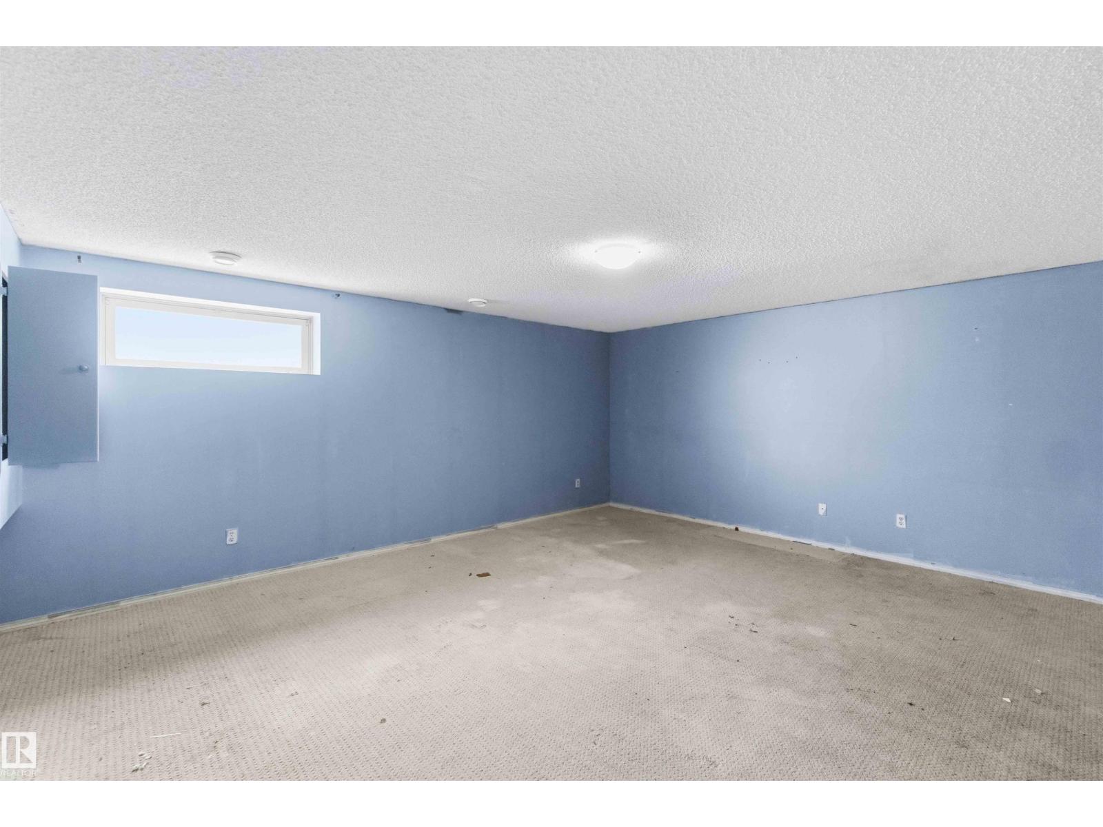 #64 120 MAGRATH RD NW - 34