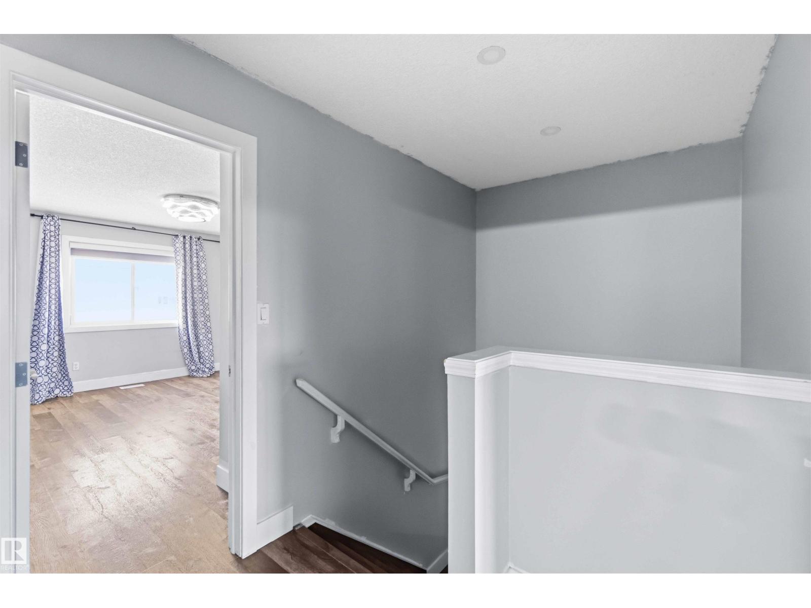 #64 120 MAGRATH RD NW - 19