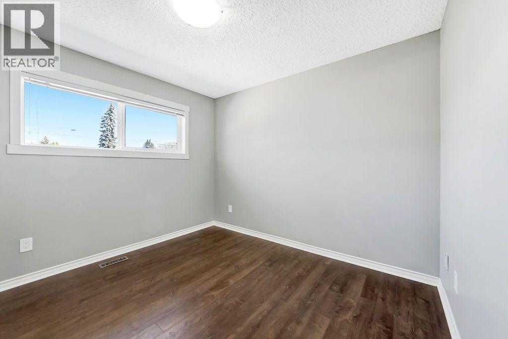 5104 54A Street - Image 16