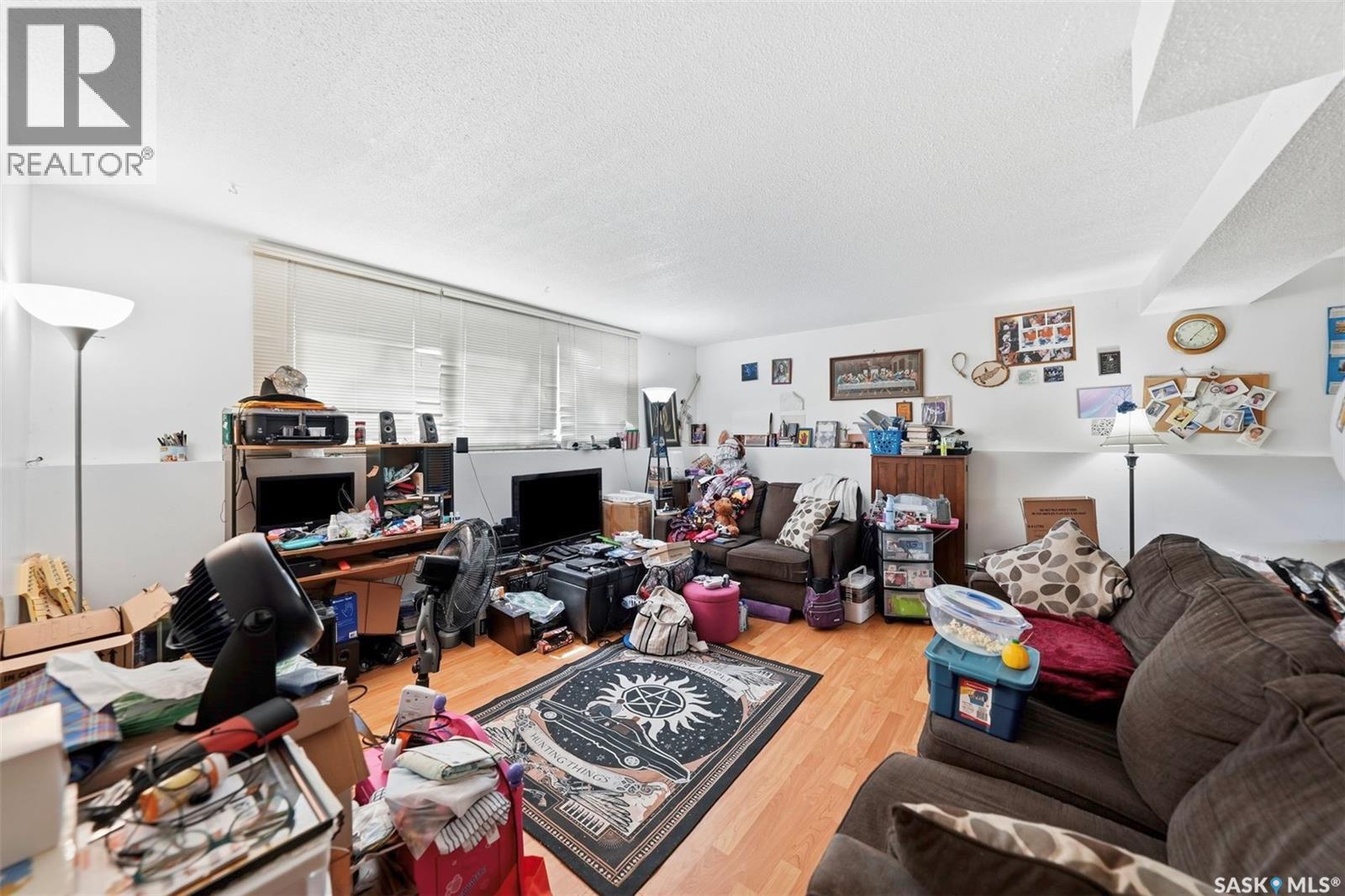 206 Carleton DRIVE - Image 21