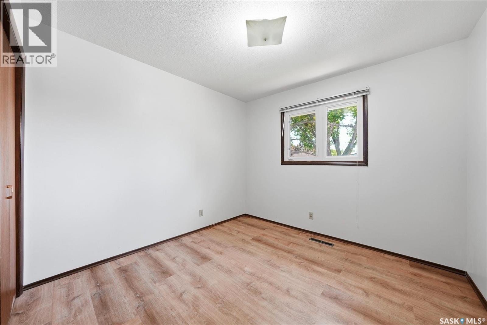 206 Carleton DRIVE - Image 19