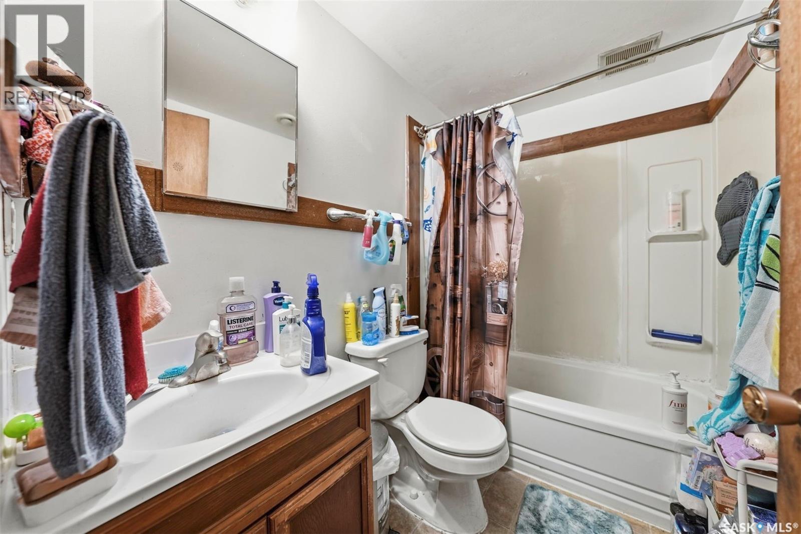 206 Carleton DRIVE - Image 33