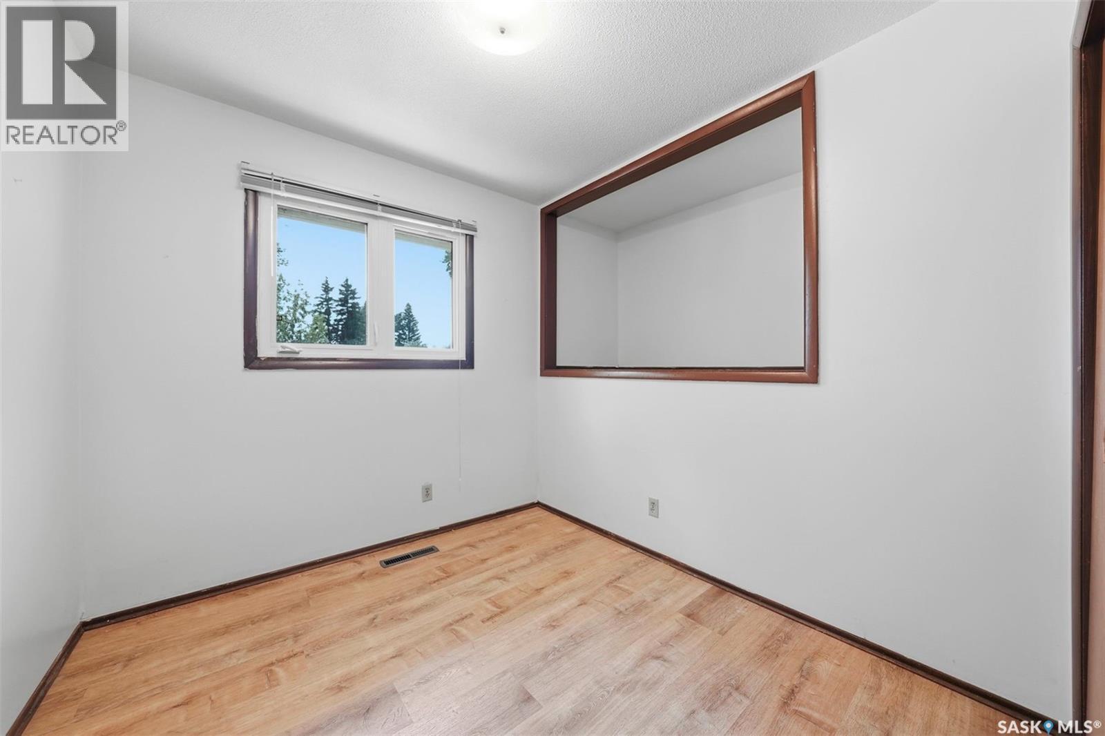 206 Carleton DRIVE - Image 17