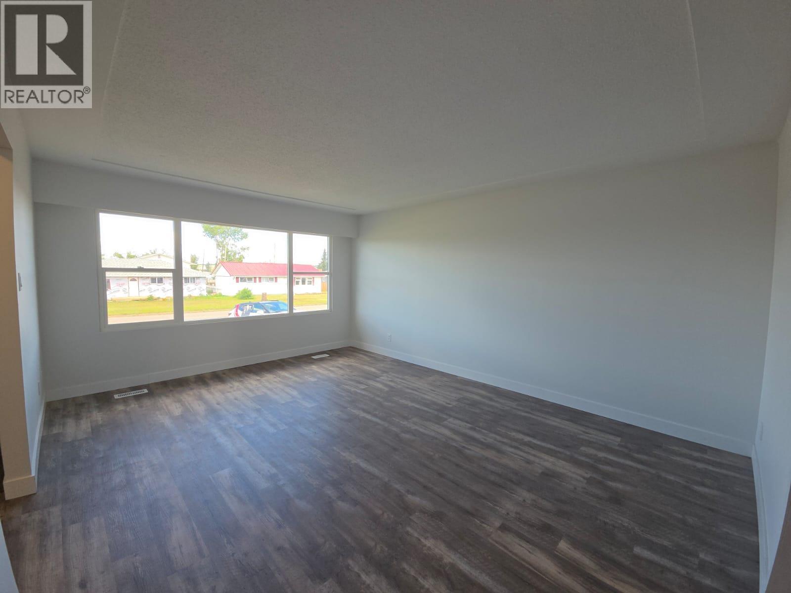 1509 115 Avenue - Image 7
