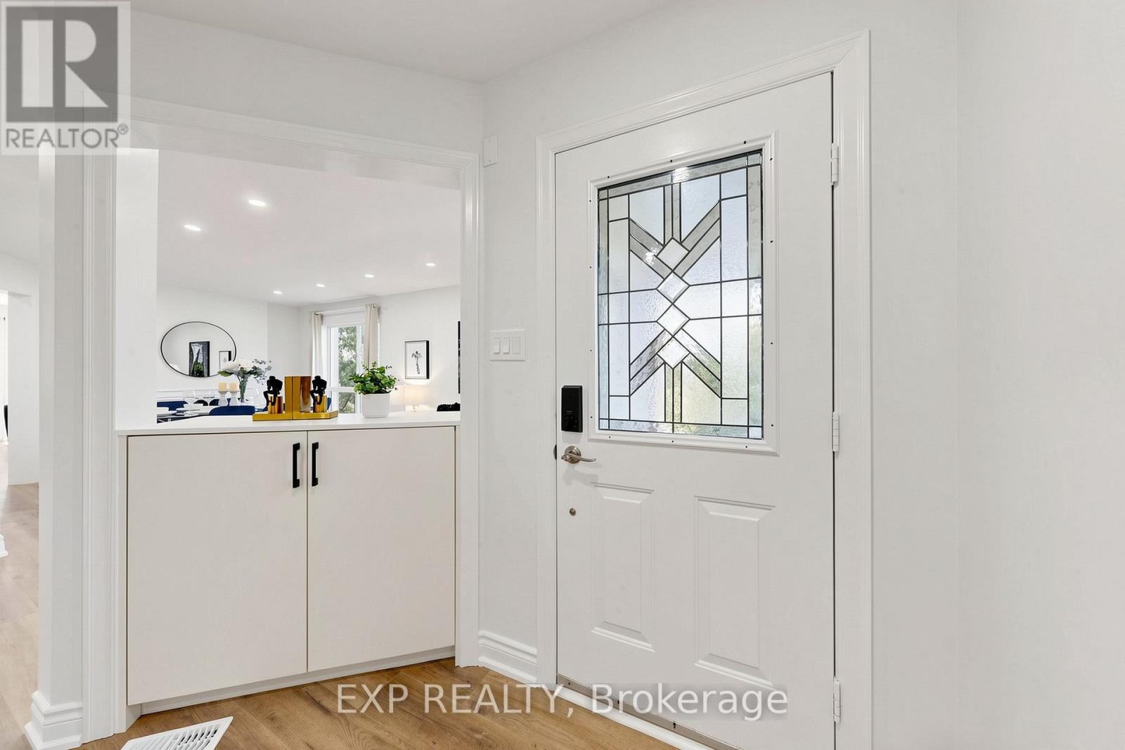 106 SMALES DRIVE - 12