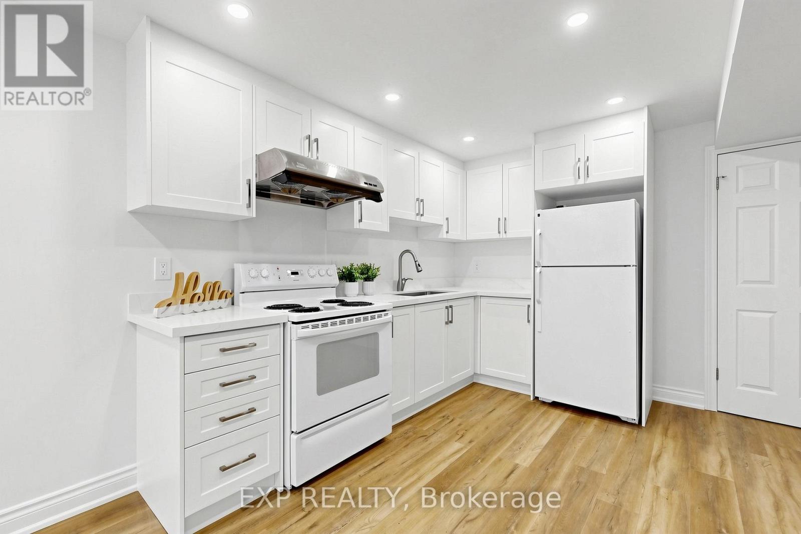 106 SMALES DRIVE - Image 27